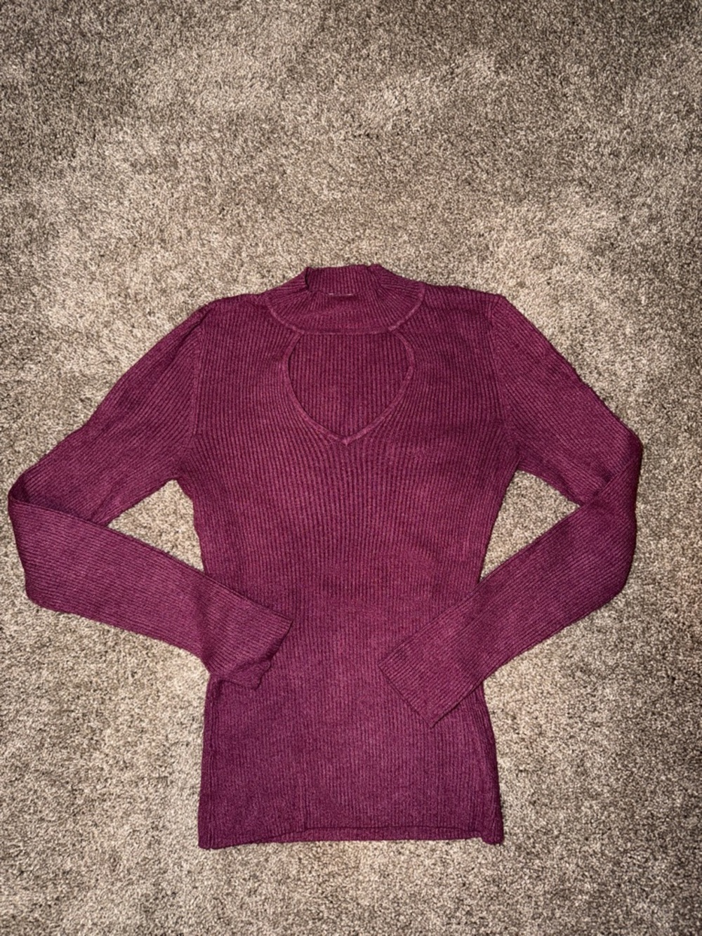 Cloud Chaser‎ Women's Burgundy Mock/V-Neck Ribbed Sweater